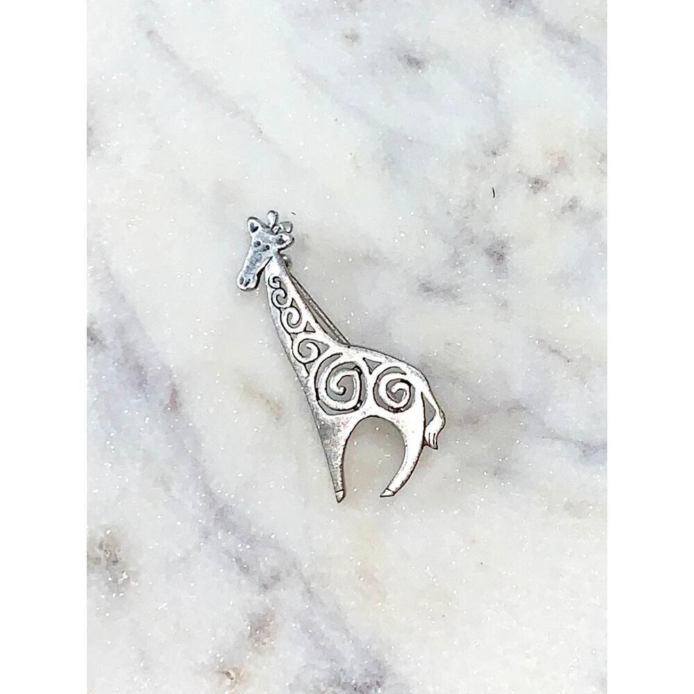 Lia Sophia Retired Safari Pewter Giraffe Open Scroll Brooch EUC - Picture 4 of 6